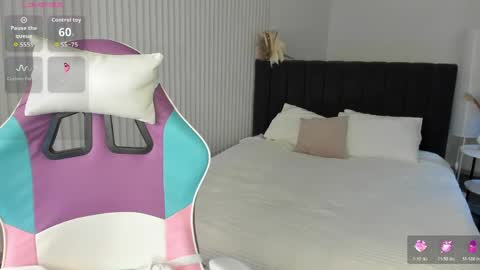 aria_mila online show from 2, 6, 2026