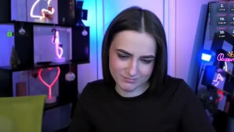 Luna online show from 12, 1, 2026