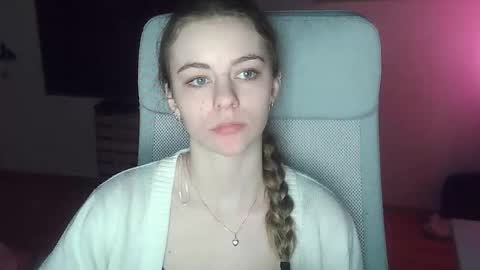 AriaCreazy online show from 3, 3, 2026