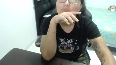 ...Ariana... online show from 18, 12, 2024