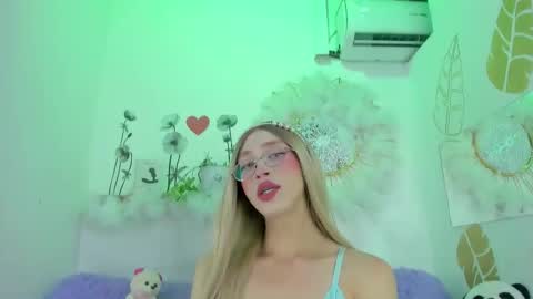 Snapshot of ariadna_evangeline chatting on 6, 2, 2026 Angel online show from 6, 2, 2026