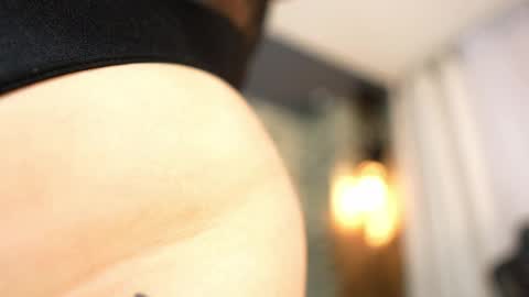 Snapshot of ariadna_milano chatting on 19, 5, 2026 - -. .- Ariadna -. .- - online show from 19, 5, 2026