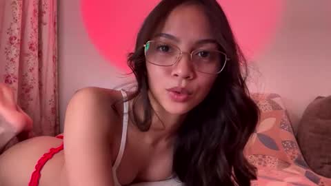 Snapshot of ariamariz chatting on 23, 11, 2025 Aria Mariz online show from 23, 11, 2025