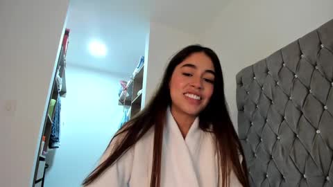 Aria Montgomery online show from 20, 12, 2024