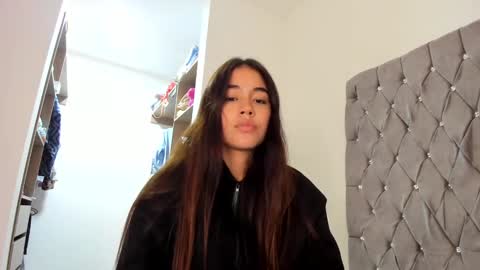 Aria Montgomery online show from 31, 12, 2024