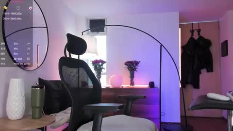 Snapshot of ariana_fitl chatting on 25, 2, 2026 DaniAri - dimension X at night NY time online show from 25, 2, 2026