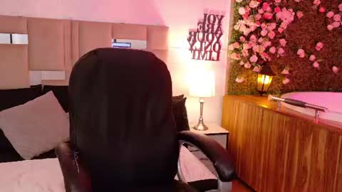 Snapshot of ariana_foxx__ chatting on 26, 6, 2026 Ariana online show from 26, 6, 2026
