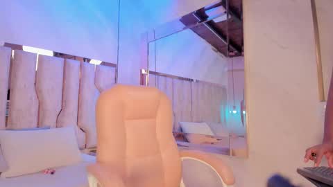 Snapshot of ariana_grande233 chatting on 18, 2, 2026 ariana_grande233 online show from 18, 2, 2026