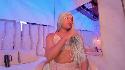 Snapshot of ariana_grande233 chatting on 18, 4, 2026 ariana_grande233 online show from 18, 4, 2026