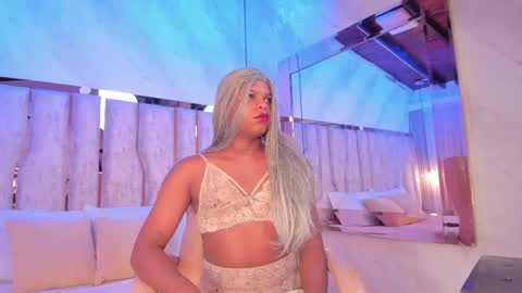 Snapshot of ariana_grande233 chatting on 27, 4, 2026 ariana_grande233 online show from 27, 4, 2026