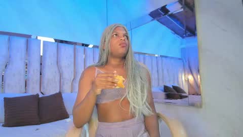 Snapshot of ariana_grande233 chatting on 2, 5, 2026 ariana_grande233 online show from 2, 5, 2026