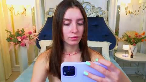 Snapshot of ariana_petite chatting on 13, 5, 2026 Ariana online show from 13, 5, 2026