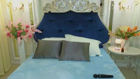 Snapshot of ariana_petite chatting on 19, 5, 2026 Ariana online show from 19, 5, 2026
