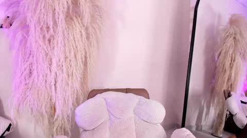Snapshot of ariana_rosse__ chatting on 13, 1, 2025 Ariana  online show from 13, 1, 2025