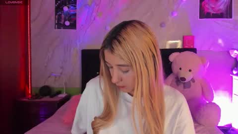 Snapshot of ariana_rosse__ chatting on 29, 9, 2025 Ariana  online show from 29, 9, 2025