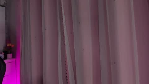 Snapshot of ariana_rosse__ chatting on 11, 7, 2026 Ariana online show from 11, 7, 2026
