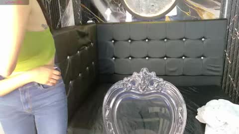 ariana_toro online show from 19, 4, 2026