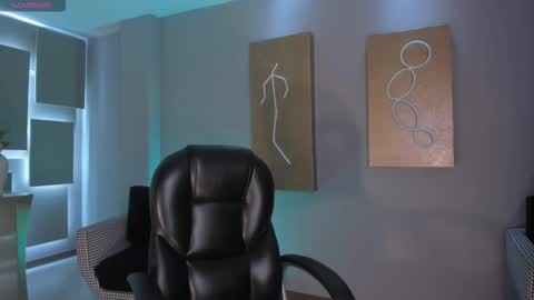 Ariana Dumont online show from 13, 2, 2026