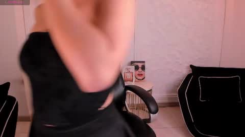 Snapshot of ariananova chatting on 19, 7, 2026 Your Girl online show from 19, 7, 2026