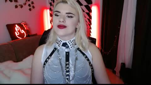 Snapshot of arianasaint chatting on 21, 3, 2026 Mistress Ariana online show from 21, 3, 2026