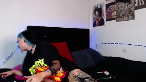 help me 100 hands up my OF is Free  online show from 5, 1, 2025