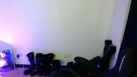 Snapshot of arianauwu666 chatting on 29, 4, 2026 help me 100 hands up my OF is Free online show from 29, 4, 2026