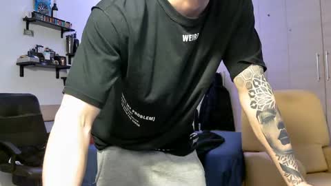 Banana online show from 18, 2, 2025