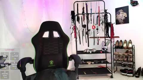 Snapshot of arianna_connor1 chatting on 7, 10, 2025 Arianna Connor online show from 7, 10, 2025