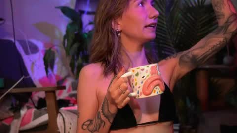 Snapshot of arianna_richi chatting on 24, 4, 2026 Olivka online show from 24, 4, 2026