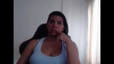 Snapshot of ariannaloovel chatting on 17, 12, 2024 ariannaloovel online show from 17, 12, 2024
