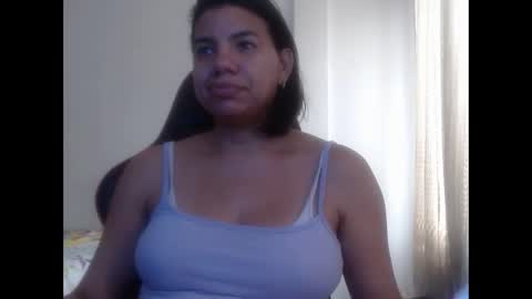 Snapshot of ariannaloovel chatting on 2, 1, 2025 ariannaloovel online show from 2, 1, 2025