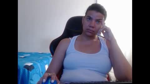 Snapshot of ariannaloovel chatting on 10, 2, 2025 ariannaloovel online show from 10, 2, 2025