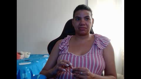 Snapshot of ariannaloovel chatting on 15, 2, 2025 ariannaloovel online show from 15, 2, 2025