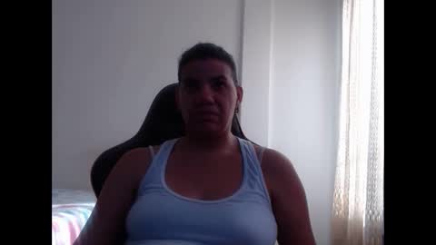 Snapshot of ariannaloovel chatting on 25, 2, 2025 ariannaloovel online show from 25, 2, 2025