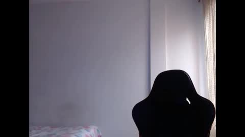 Snapshot of ariannaloovel chatting on 27, 2, 2025 ariannaloovel online show from 27, 2, 2025
