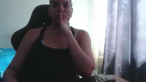 Snapshot of ariannaloovel chatting on 7, 10, 2025 ariannaloovel online show from 7, 10, 2025