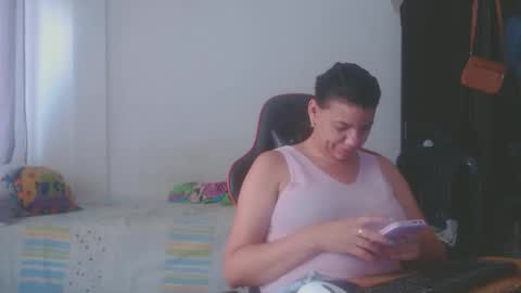 Snapshot of ariannaloovel chatting on 22, 4, 2026 ariannaloovel online show from 22, 4, 2026