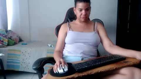 Snapshot of ariannaloovel chatting on 30, 4, 2026 ariannaloovel online show from 30, 4, 2026