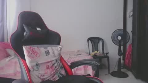Snapshot of ariannaloovel chatting on 5, 5, 2026 ariannaloovel online show from 5, 5, 2026