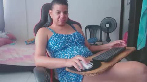 Snapshot of ariannaloovel chatting on 6, 5, 2026 ariannaloovel online show from 6, 5, 2026