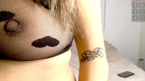 Snapshot of ariannapena chatting on 1, 1, 2025 Arianna Pea online show from 1, 1, 2025