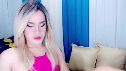 Snapshot of arianne_xoxo777 chatting on 18, 3, 2026 ARIANNE CUMS online show from 18, 3, 2026
