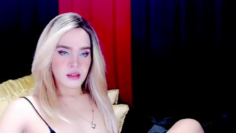 Snapshot of arianne_xoxo777 chatting on 14, 4, 2026 ARIANNE CUMS online show from 14, 4, 2026