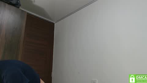 Ari Bunnie  online show from 7, 3, 2026