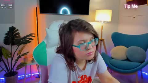 Snapshot of ariell_mini chatting on 1, 5, 2026 Ariell Mini online show from 1, 5, 2026