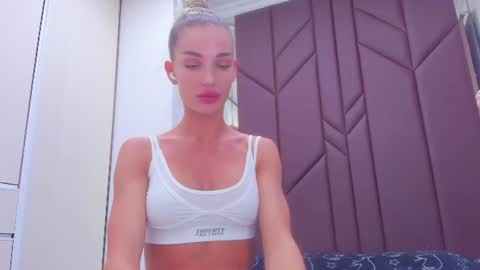 Snapshot of ariellablonde chatting on 9, 6, 2026 AriellaBlonde online show from 9, 6, 2026