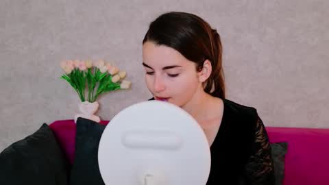 Snapshot of arielstonks_lovee chatting on 11, 9, 2025 arielstonks_lovee online show from 11, 9, 2025