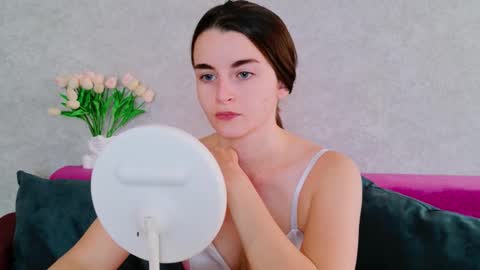 Snapshot of arielstonks_lovee chatting on 1, 10, 2025 arielstonks_lovee online show from 1, 10, 2025