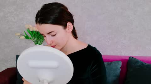 Snapshot of arielstonks_lovee chatting on 6, 10, 2025 arielstonks_lovee online show from 6, 10, 2025