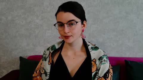 Snapshot of arielstonks_lovee chatting on 3, 12, 2025 arielstonks_lovee online show from 3, 12, 2025